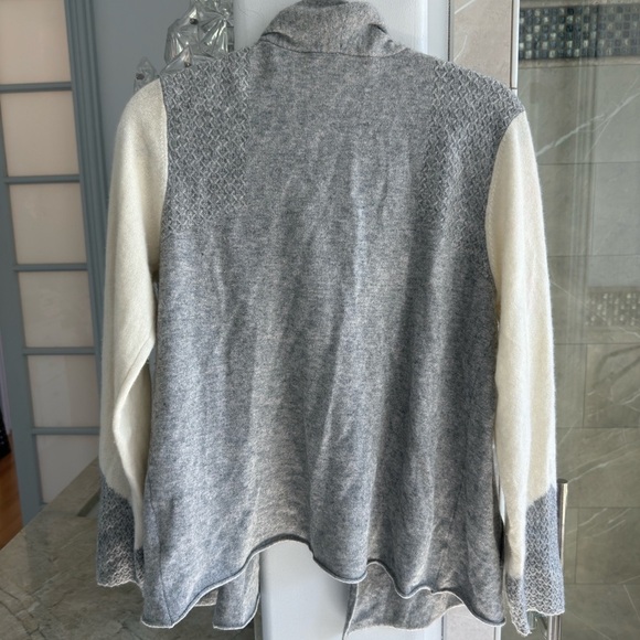 InCashmere Contrasting Cashmere Cardigan - Picture 11 of 11